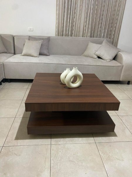 طاولة وسط خشب بسعر  {500} شيكل