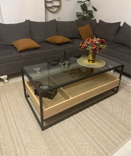 طاولة وسط معدن مع خشب بسعر {500} شيكل