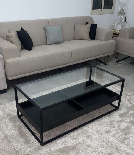 طاولة وسط معدن مع خشب بسعر {500} شيكل