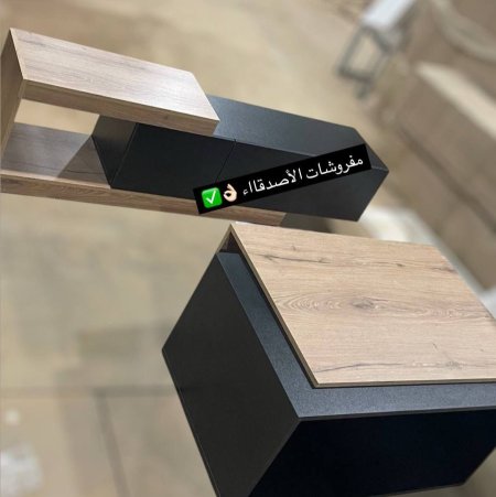 مزنون مع طاولة بسعر {1200} شيكل
