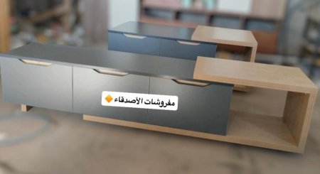 مزنون مع طاولة بسعر {1200} شيكل