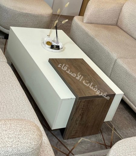 طاولة وسط بسعر {500} شيكل