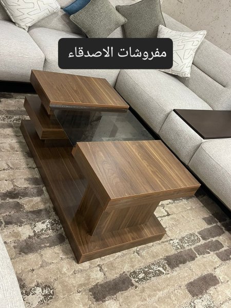 طاولة وسط بسعر {500} شيكل