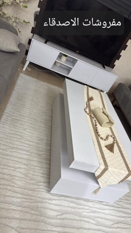 مزنون مع طاولة بسعر {1100} شيكل