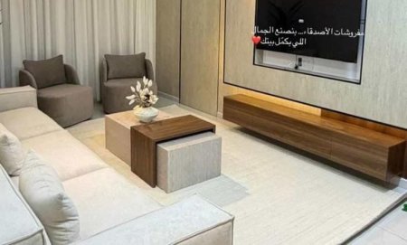 مزنون مع طاولة بسعر {1200} شيكل