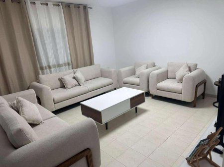 طاولة وسط خشب بسعر  {500} شيكل