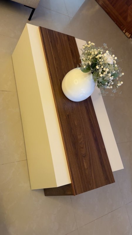 طاولة وسط بسعر {850} شيكل